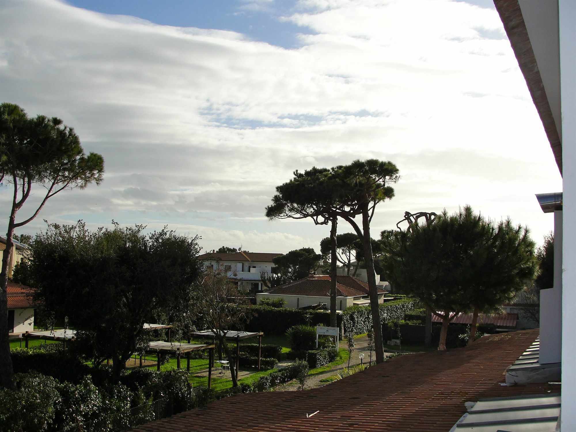 Hotel Il Miraggio Fregenae Exterior foto
